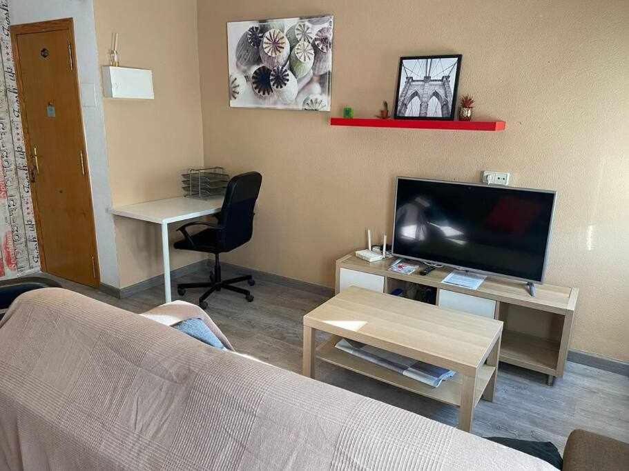 Apartament Amplio Con 2 Y Muy Equipado La Canal Petrer